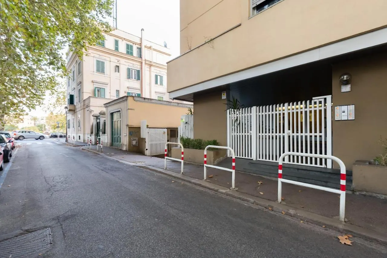 Giulio Cesare Apartment Rome Italy